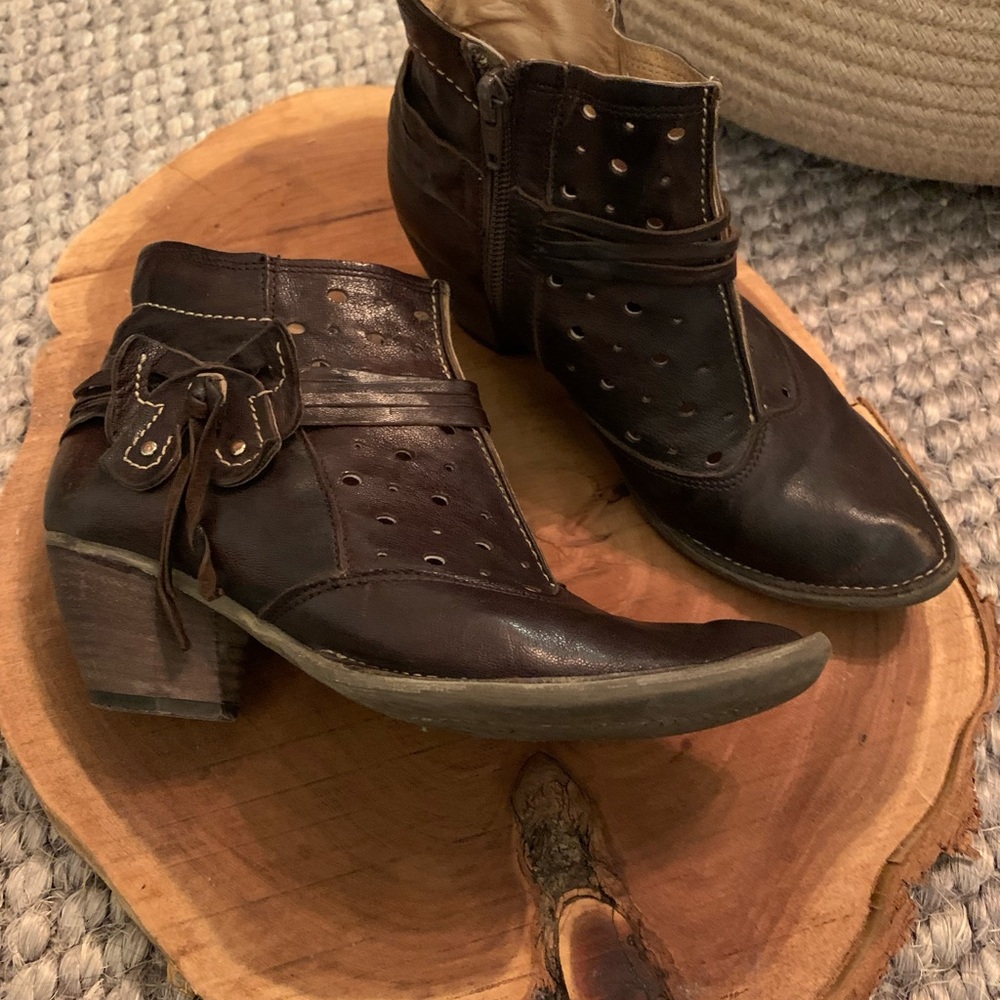 Vera Pelle Brown Leather Ankle Boots